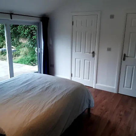 Oldcourt 3 Bedroom