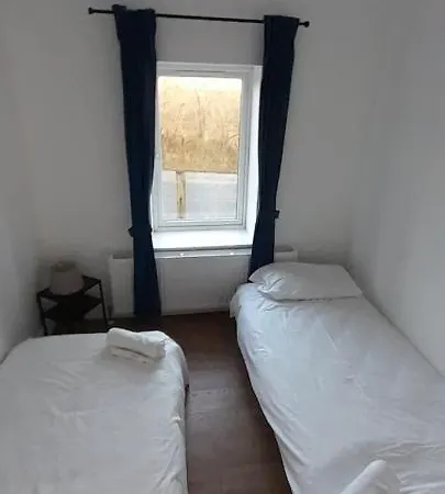 Oldcourt 3 Bedroom *